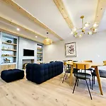 Lägenhet Le Dotec Mediterraneen - Triplex Dans Le Vieil *