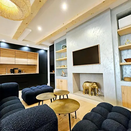 Le Dotec Mediterraneen - Triplex Dans Le Vieil Lägenhet Antibes