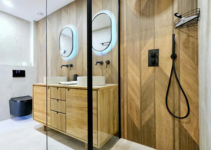Le Dotec Mediterraneen - Triplex Dans Le Vieil Apartmán *