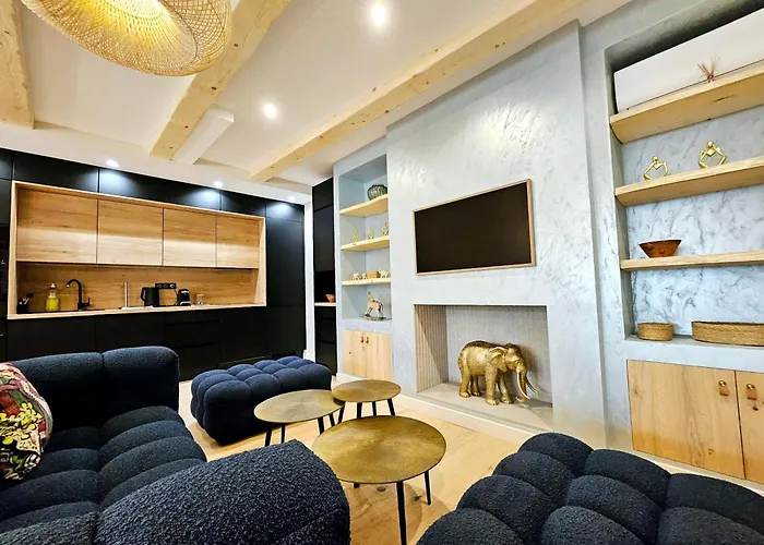 Le Dotec Mediterraneen - Triplex Dans Le Vieil Apartmán Antibes